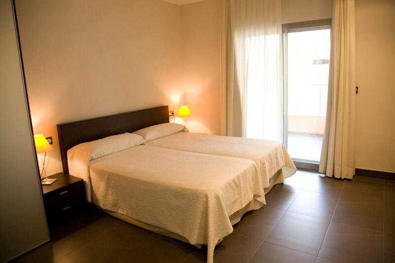 Archybal Apartamentos Turisticos Y Suites Арчена Экстерьер фото